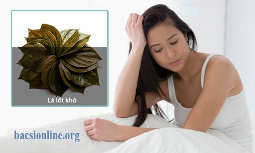 ra khí hư màu trắng đục không mùi