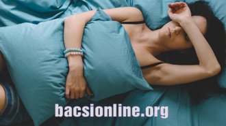Trễ kinh một tuần và bị đau ngực có sao không? (Giải đáp từ bác sĩ)