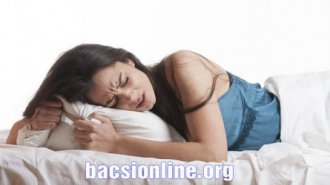 Trễ kinh căng chướng bụng dưới là bị sao?